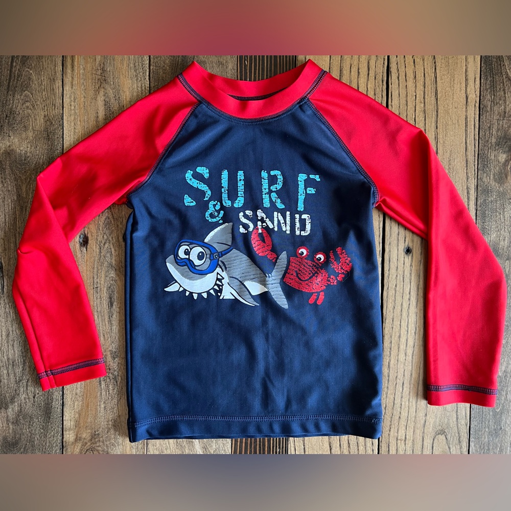 GEORGE • long sleeve rash guard swim shirt surf sand shark crab swimwear • 4T